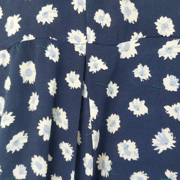 The Limited Floral Short Sleeve Romper with Pockets, Vintage, Navy Blue, Small - Picture 5 of 9